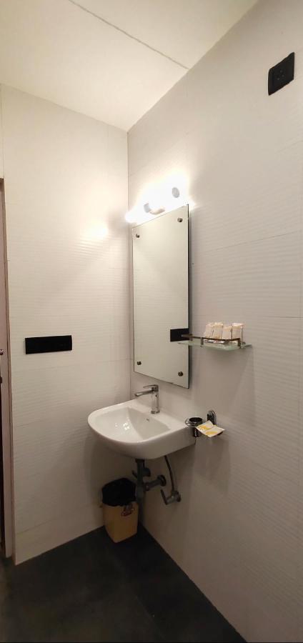 Jaffer Bhai'S Brickland Hotel Панчгани Екстериор снимка