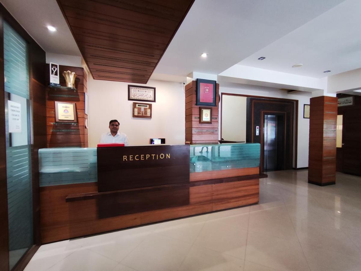Jaffer Bhai'S Brickland Hotel Панчгани Екстериор снимка