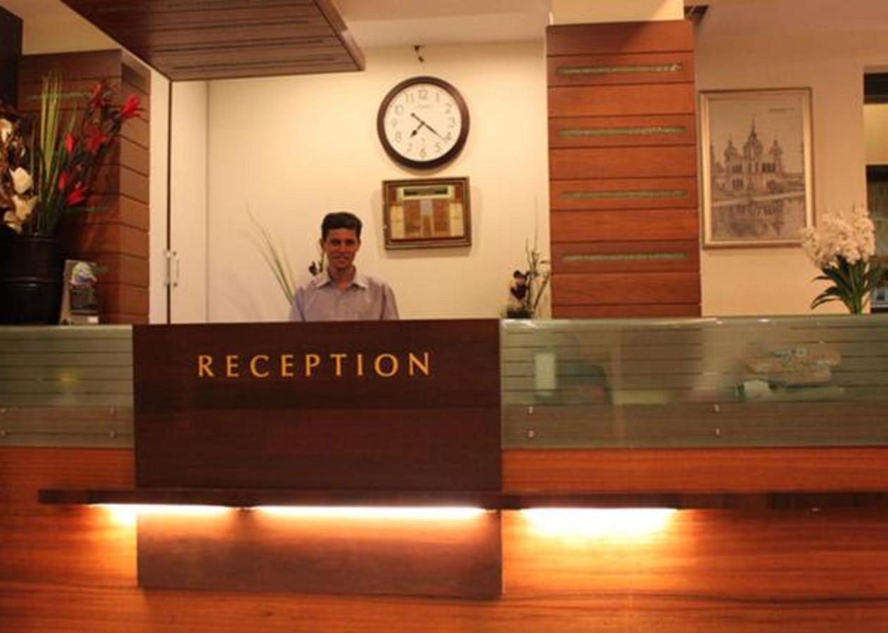 Jaffer Bhai'S Brickland Hotel Панчгани Екстериор снимка
