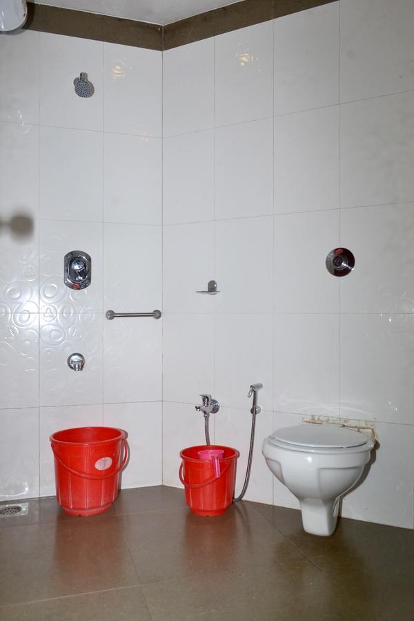Jaffer Bhai'S Brickland Hotel Панчгани Екстериор снимка