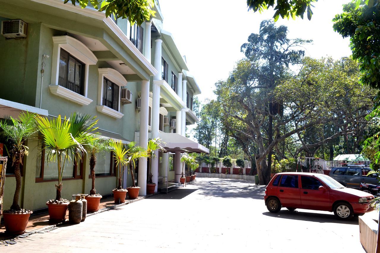 Jaffer Bhai'S Brickland Hotel Панчгани Екстериор снимка